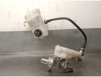 Replacement brake master cylinder for Mercedes-Benz Citan van/MPV (W420) 1.5 110 CDI (420.623), OEM IAM reference 777131 A4