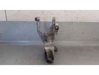 Replacement front engine mount for Volkswagen Transporter T5 van (7HA, 7HH, 7EA, 7EH) 1.9 TDI, OEM/IAM reference 7H0