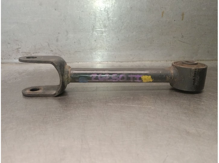 Replacement left rear upper suspension arm for Lexus IS II (_E2_) 220d (ALE20). OEM IAM reference: 4877030090 48770
