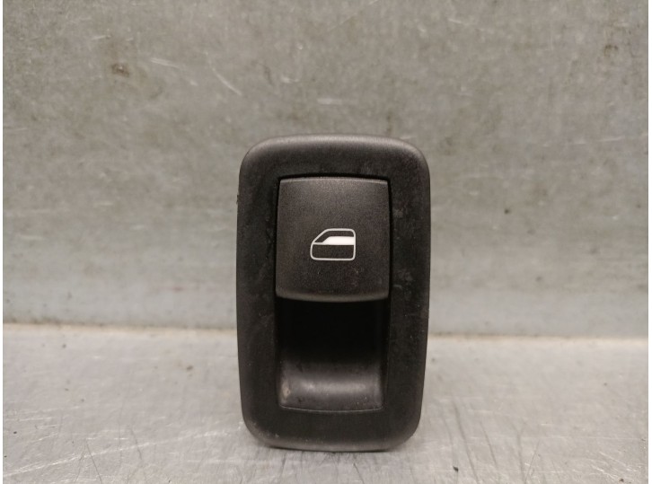 Replacement right rear power window switch for Lancia Voyager minivan (404_) 2.8 CRD (RT, 53), OEM/IAM reference 68110869AA