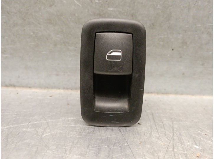 Replacement left rear power window switch for Lancia Voyager minivan (404_) 2.8 CRD (RT, 53), OEM/IAM reference 68110869