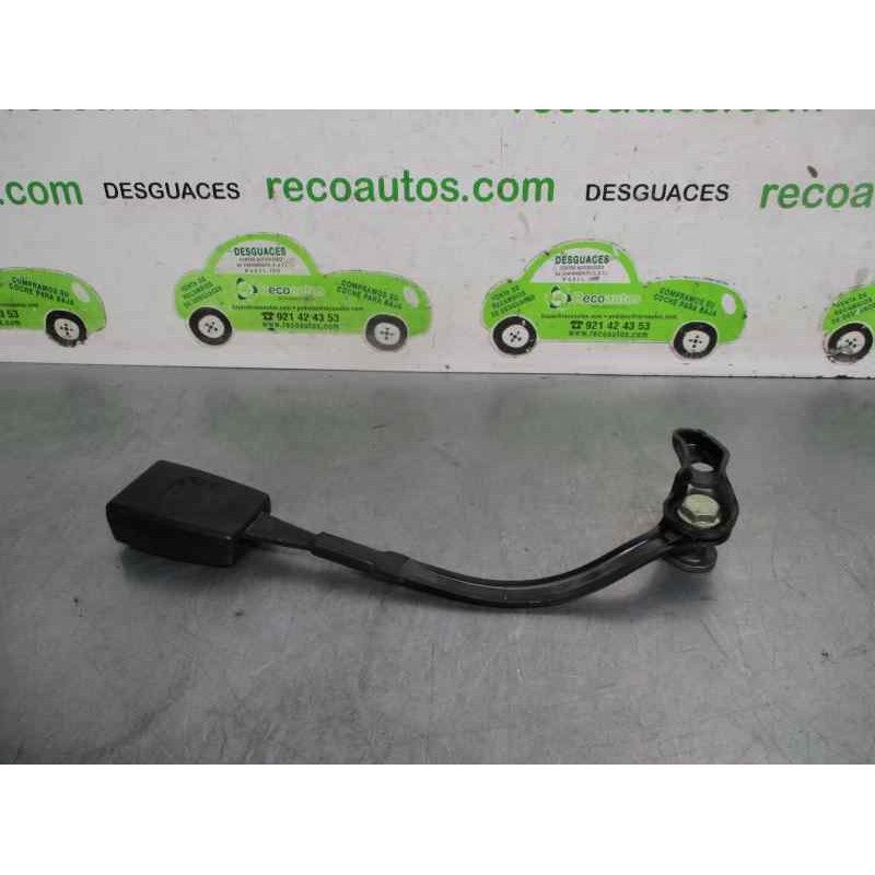 Recambio de enganche cinturon para volkswagen passat variant (3b6) 1.9 tdi referencia OEM IAM 3B0858472J  5 PUERTAS