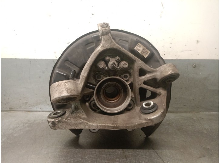 Replacement left rear steering knuckle for Lexus IS II (_E2_) 220d (ALE20), OEM/IAM reference 4230530090 4230530090