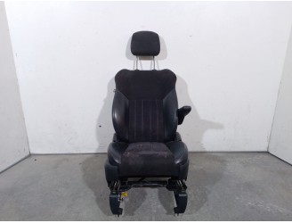 Replacement front right seat for a Lancia Voyager minivan (404_) 2.8 CRD (RT, 53). OEM/IAM references: K04610154AC K0461