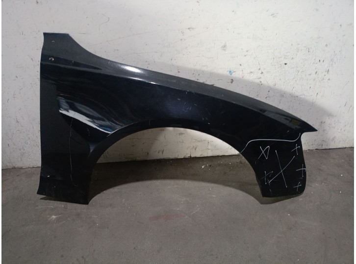Recambio de aleta delantera derecha para audi a5 (8t3) 2.7 tdi referencia OEM IAM 8T0821106H 8T0821106H 
