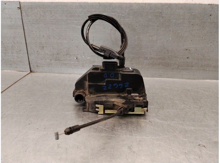 Replacement right front door lock for Nissan Primera hatchback (P12) 1.6, OEM/IAM references 80500BA20A 80500BA20A
