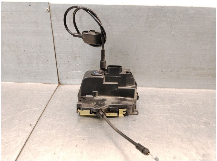 Replacement left rear door lock for Nissan Primera Hatchback (P12) 1.6, OEM/IAM references 82501BA20A 82501BA20A