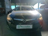 opel astra j (p10) del año 2010