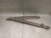 Replacement tailgate hinge for Nissan Terrano II (R20) 2.7 TDI 4WD, OEM/IAM reference 904500F000 904500F000