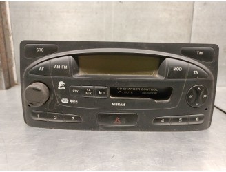 Replacement audio system / CD radio for Nissan Terrano II (R20) 2.7 TDI 4WD. OEM/IAM references: 281130X000 281130X000