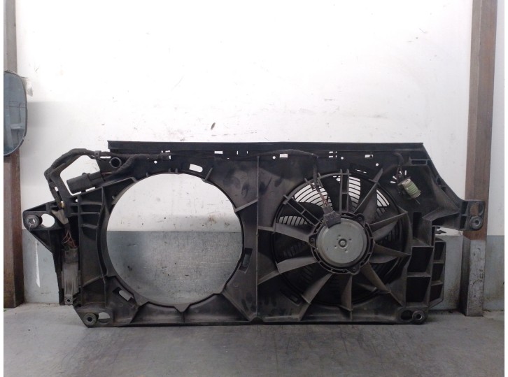 Replacement electric cooling fan for Volkswagen Crafter 30-50 van (2E_) 2.5 TDI, OEM/IAM references 2E0121203A 2E0121207J