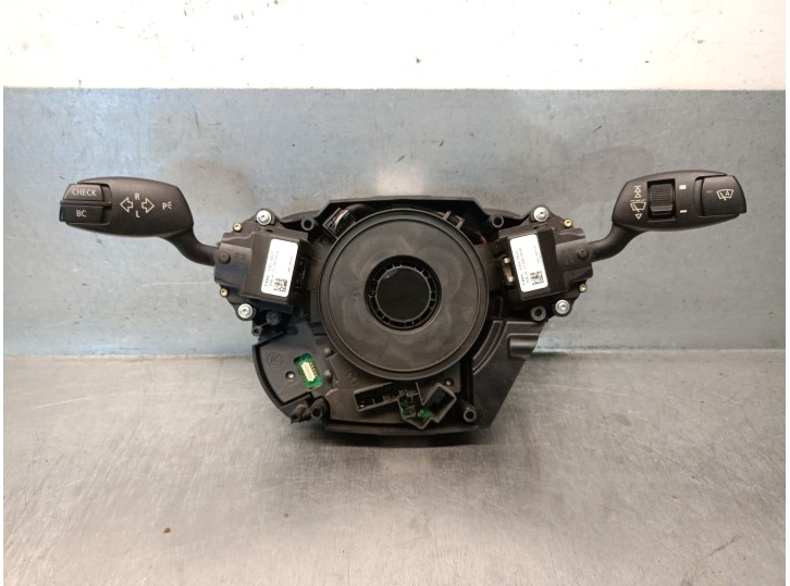 Light control switch for BMW 5 (E60) 520 d. OEM/IAM references: 9115168 61316976394 0142628400