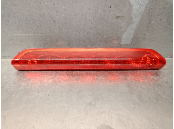 Replacement center brake light for Peugeot 308 I (4A_, 4C_) 1.6 HDi. OEM IAM references: 9680426580 6350CR
