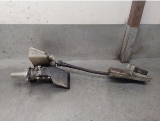 Brake master cylinder replacement for Ford Transit Connect V408 van/minivan 1.5 TDCi. OEM/IAM references: DV612140YD 2372575