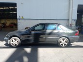 mercedes-benz clase c (w203) del año 2001