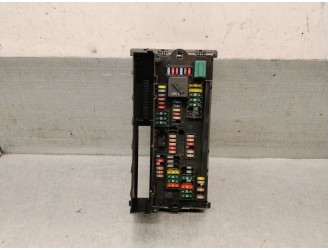 Recambio de caja reles / fusibles para bmw x3 (f25) xdrive 20 d referencia OEM IAM 9210863 