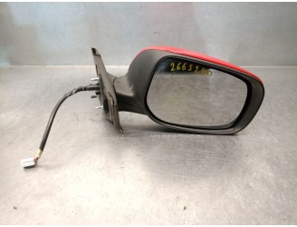 Replacement right side mirror for Toyota Yaris (_P9_) 1.4 D-4D (NLP90_), OEM/IAM references 879100D260 879100D260