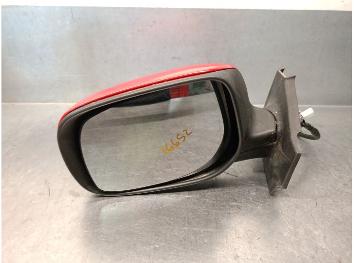 Replacement left side mirror for Toyota Yaris (_P9_) 1.4 D-4D (NLP90_). OEM/IAM reference: 879400D260 879400D260
