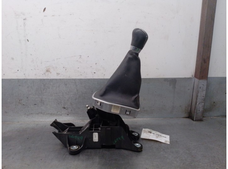 Replacement gear shift lever for Ford Tourneo Courier B460 minivan 1.5 TDCi. OEM/IAM reference: 8A6R7K387MD 1742233