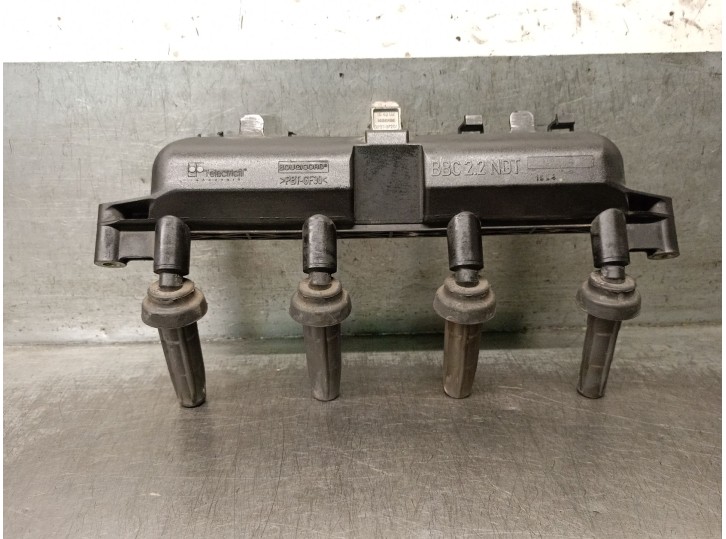 Replacement ignition coil for Peugeot 206 hatchback (2A/C) 1.1 i, OEM/IAM reference 5970A8 5970A8