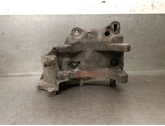 Replacement alternator bracket for Peugeot 206 Hatchback (2A/C) 1.1 i. OEM IAM references: 9649147680 5706J4