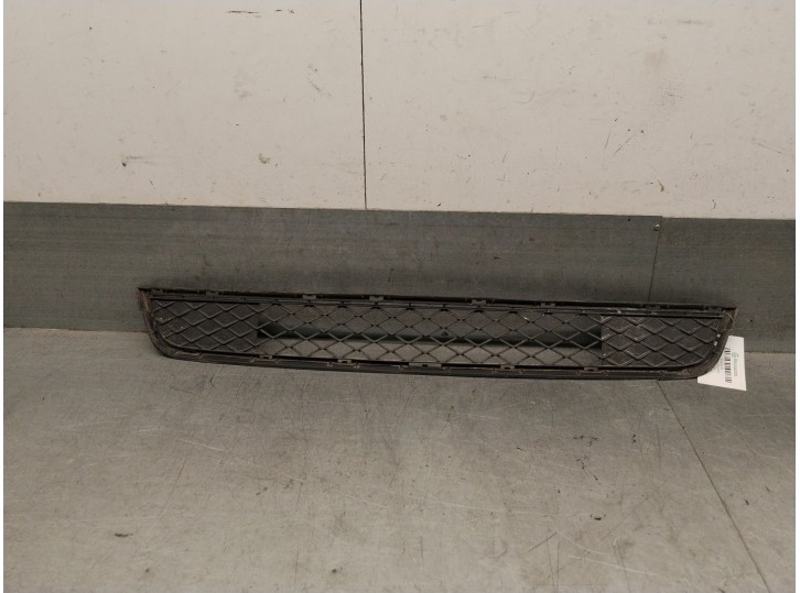 Replacement front grille for BMW X3 (F25) xDrive 20 d, OEM/IAM references 51117210465 51117210465