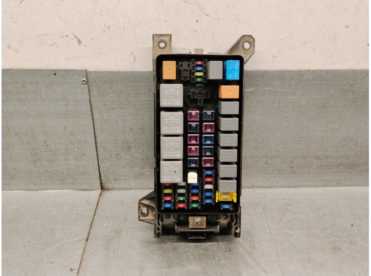 Relay / fuse box replacement part for Kia Sorento I (JC) 2.5 CRDi, OEM IAM reference 911613E010