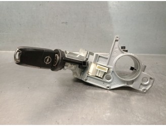 Replacement ignition switch for an Opel Astra H GTC (A04) 1.7 CDTI (L08). OEM/IAM references: 93181728 913703 N0501882