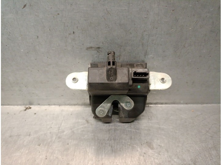 Replacement trunk / hatch lock for Opel Corsa E (X15) 1.3 CDTI (08, 68), OEM/IAM reference 13481535 176568