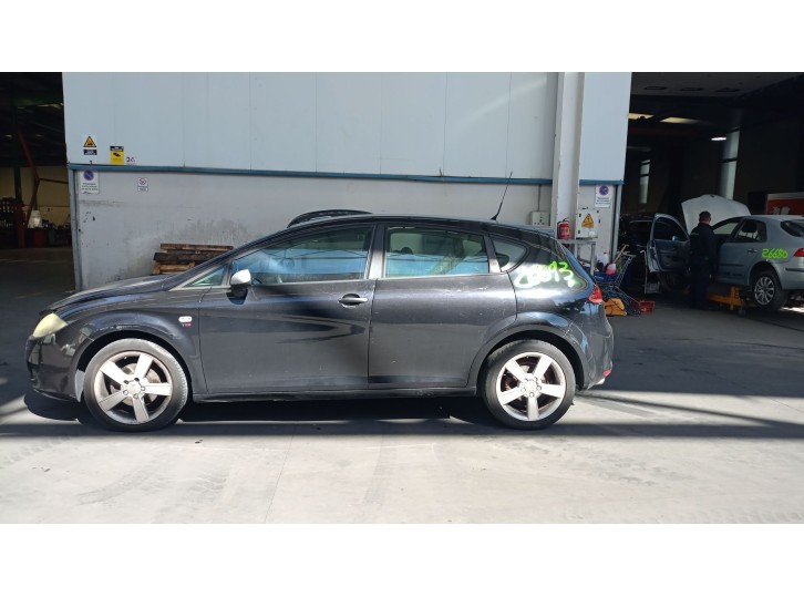 SEAT LEON (1P1)