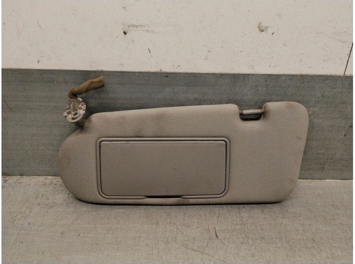 Replacement left sun visor for Kia Sorento I (JC) 2.5 CRDi, OEM/IAM reference D4CB
