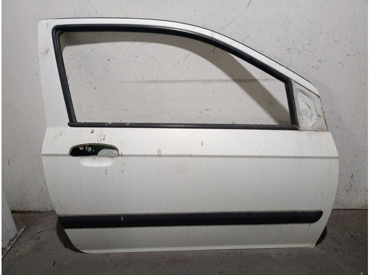 Recambio de puerta delantera derecha para hyundai getz (tb) 1.1 referencia OEM IAM 760041C020D 760041C020D 
