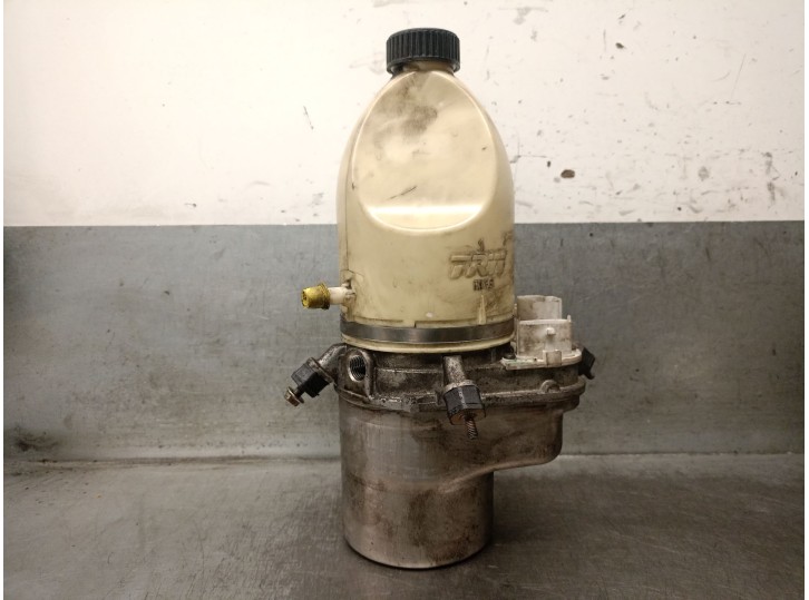 Replacement power steering pump for Saab 9-3 (YS3F, E79, D79, D75) 1.9 TiD, OEM/IAM reference 93183575 93183575
