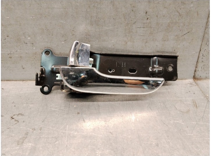 Replacement left front interior door handle for Kia Carnival II (GQ) 2.9 CRDi, OEM IAM reference 0K53B59330ACY 0K53B59330AC