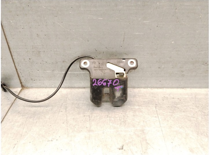 Replacement trunk / tailgate lock for Audi A6 C4 (4A2) 2.5 TDI, OEM IAM references 4A9827505C 4A9827505C