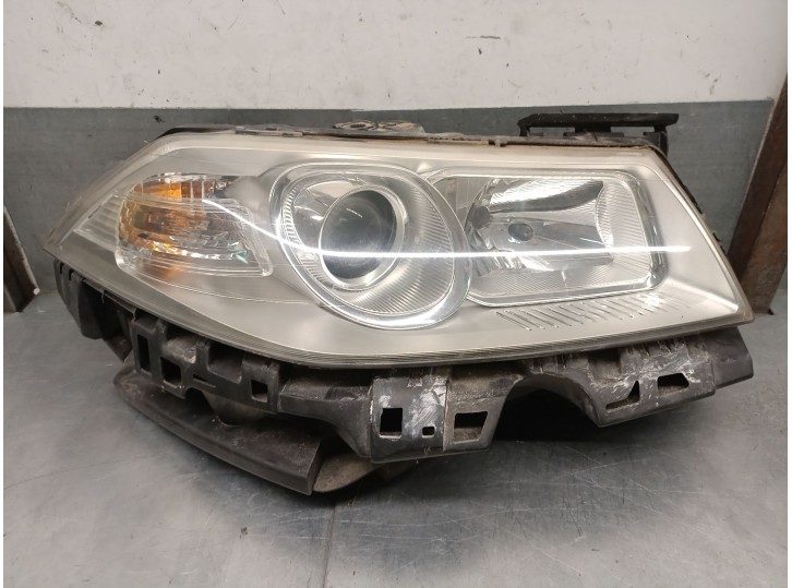 Replacement right headlight for Renault Mégane II Sedan (LM0/1_) 1.5 dCi (LM1E), OEM IAM reference 8200412754 8200412754