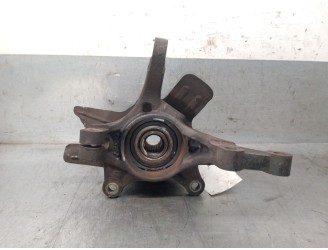 Replacement left front steering knuckle for Kia Carens IV 1.7 CRDi, OEM/IAM reference 51715A4001 51715A4001