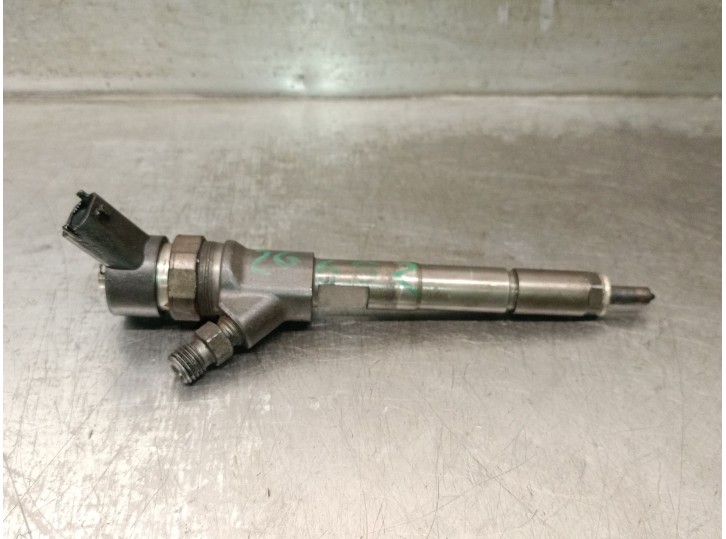 Recambio de inyector para toyota yaris (_p9_) 1.4 d-4d (nlp90_) referencia OEM IAM 236700N030 0445110262
