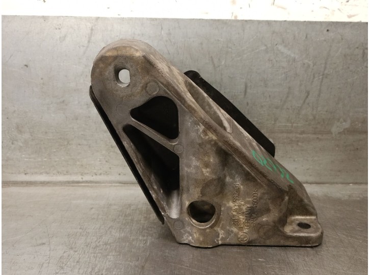 Replacement right engine mount for BMW X3 (E83) 3.0 D, OEM/IAM references 22113414582 22113417614