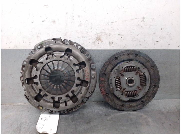 Recambio de kit embrague para ford fiesta vi (cb1, ccn) 1.25 referencia OEM IAM 8V217C623AA 1789079 