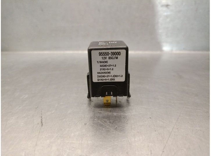 Relay for Hyundai Santa Fe I (SM) 2.4 16V, OEM IAM reference 9555039000