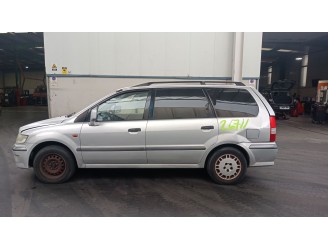 mitsubishi space wagon (n9_w, n8_w) del año 2001
