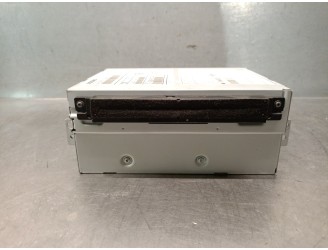 Recambio de sistema audio / radio cd para volvo v40 hatchback (525) d2 referencia OEM IAM 31667701 36003253 