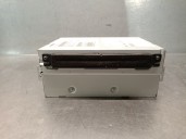Replacement audio system / CD radio for Volvo V40 hatchback (525) D2, OEM IAM reference 31667701 36003253