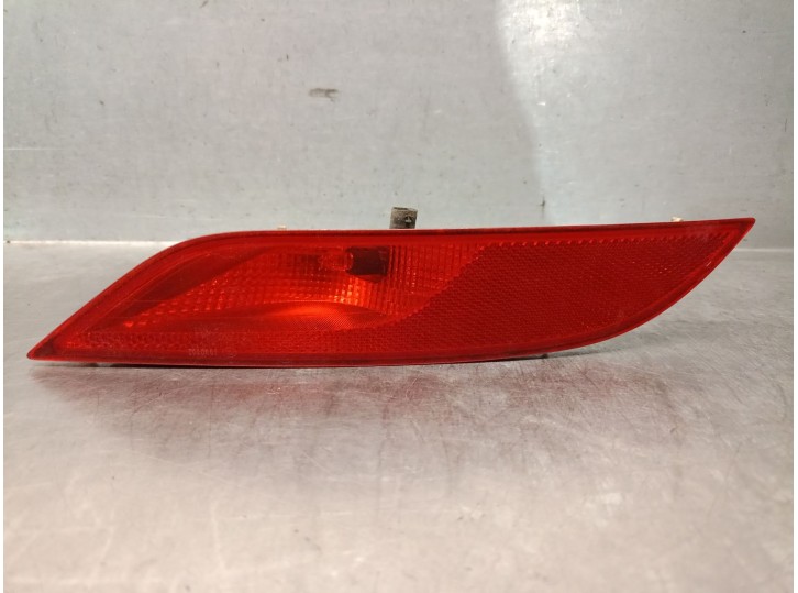 Replacement left rear bumper light for Volvo V40 hatchback (525) D2, OEM IAM reference 31395550 31395550