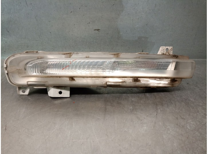 Replacement left front light for Volvo V40 hatchback (525) D2, OEM IAM reference 31290580 31290580