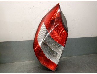 Left tail light for Renault Scénic II (JM0/1_) 2.0 dCi (JM1K). OEM/IAM references: 8200493374 8200493374