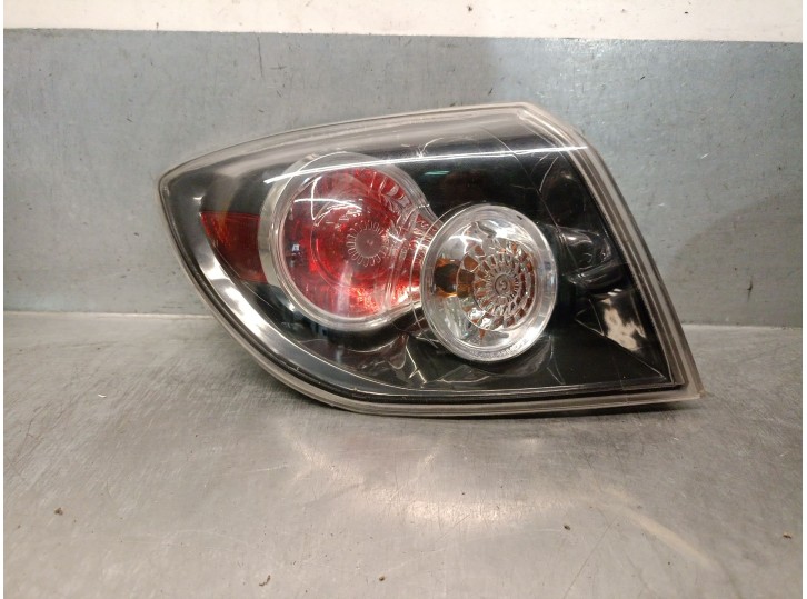 Replacement left tail light for Mazda 3 (BK) 2.0 MZR-CD (BK14), OEM IAM reference BR5S51160B BR5S51160B