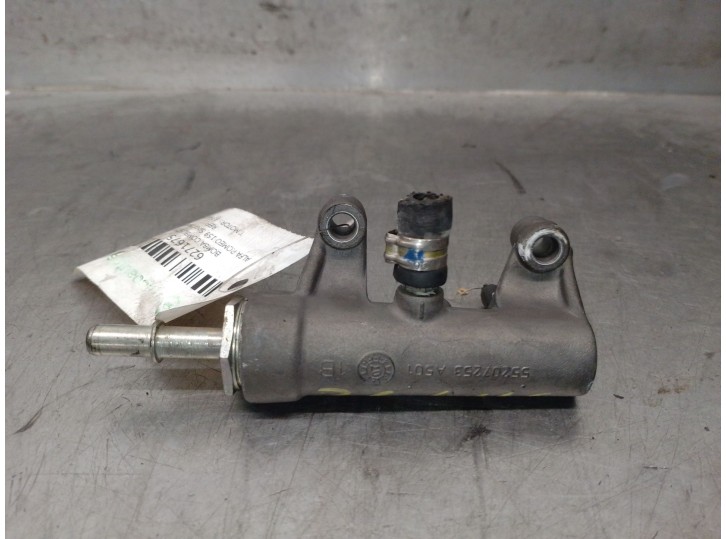 Replacement fuel pump for Alfa Romeo 159 Sportwagon (939_) 1.9 JTDM 16V (939BXC1B, 939BXC12), OEM IAM reference 5520725