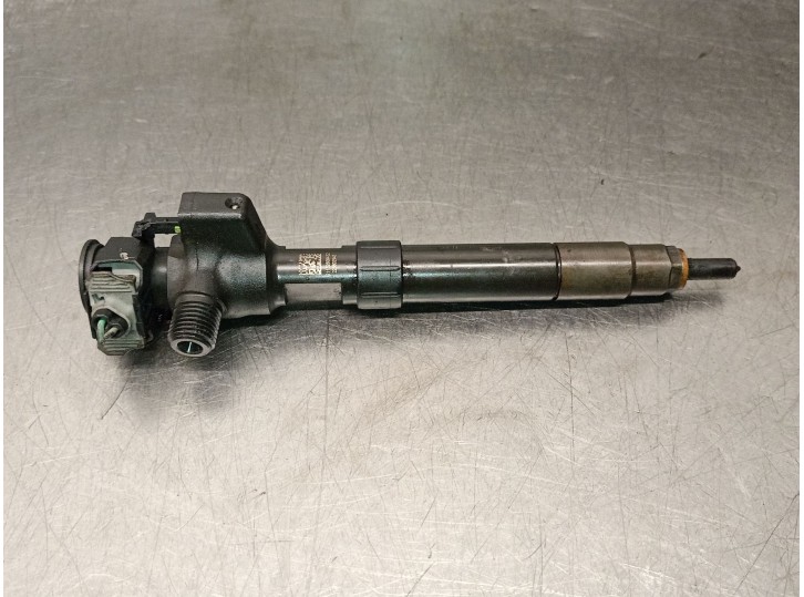 Recambio de inyector para opel vivaro c furgoneta (k0) 2.0 referencia OEM IAM 9674984080 28602948